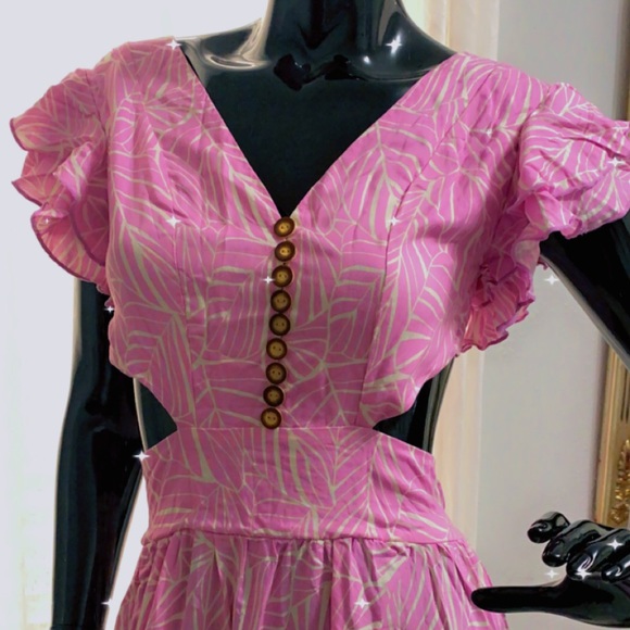 Maxi Dress 💕 - Picture 9 of 11